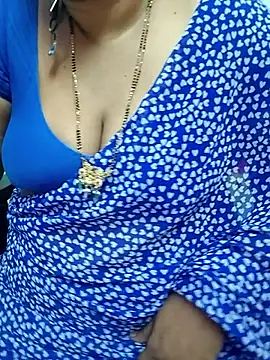Snapshot of Sexy-Telugunayana2 chatting on April 16, 11:29 pm Sexy-Telugunayana2 online show from April 16, 11:29 pm