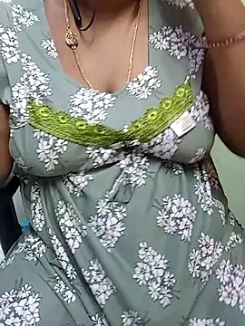 Snapshot of Sexy-Telugunayana2 chatting on May 4, 2:07 am Sexy-Telugunayana2 online show from May 4, 2:07 am