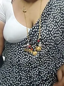 Snapshot of Sexy-Telugunayana2 chatting on May 9, 7:52 pm Sexy-Telugunayana2 online show from May 9, 7:52 pm