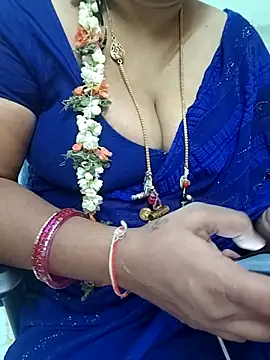 Snapshot of Sexy-Telugunayana2 chatting on May 16, 2:19 am Sexy-Telugunayana2 online show from May 16, 2:19 am