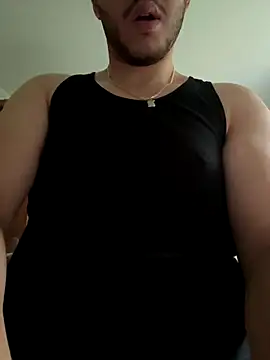 Snapshot of kareem0010 chatting on November 14, 7:29 am kareem0010 online show from November 14, 7:29 am