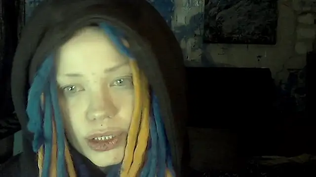 Snapshot of iva_spirit chatting on December 6, 11:03 pm iva spirit online show from December 6, 11:03 pm