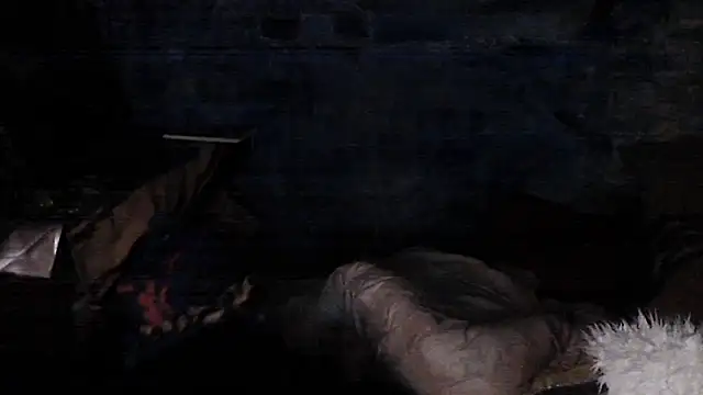 Snapshot of iva_spirit chatting on December 16, 1:10 am iva spirit online show from December 16, 1:10 am