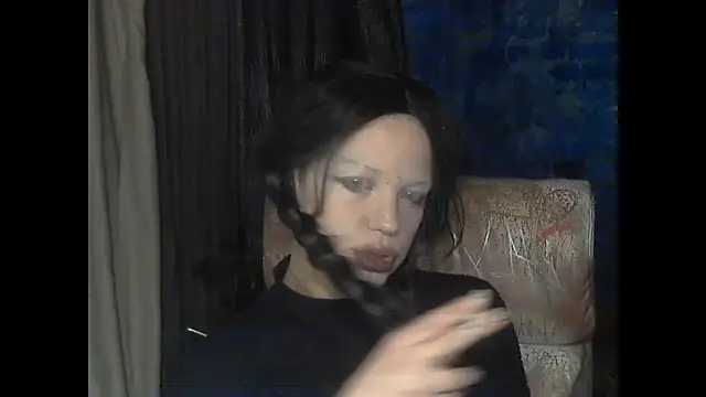 Snapshot of iva_spirit chatting on December 28, 7:43 pm iva spirit online show from December 28, 7:43 pm