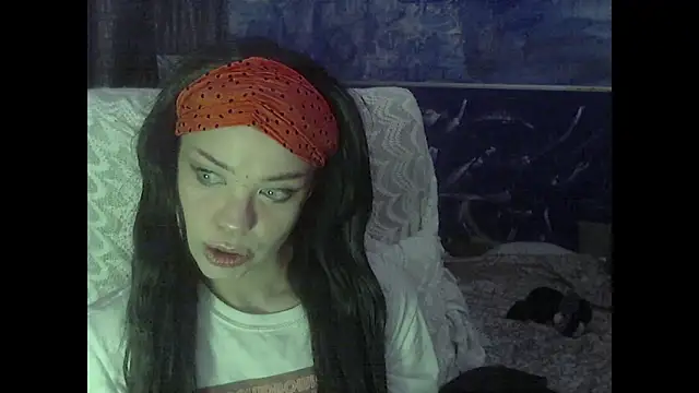 Snapshot of iva_spirit chatting on January 8, 9:23 pm iva spirit online show from January 8, 9:23 pm