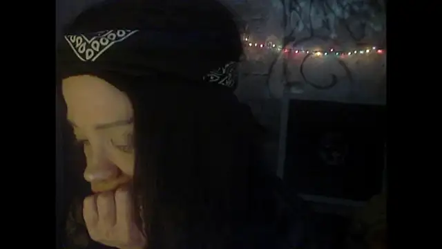 Snapshot of iva_spirit chatting on January 12, 11:32 pm iva spirit online show from January 12, 11:32 pm