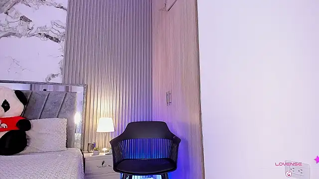 Snapshot of Pink_Jazmin chatting on February 10, 12:15 am Pink Jazmin online show from February 10, 12:15 am