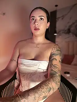 Pink Jazmin online show from June 2, 1:18 am