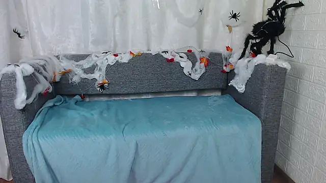 Snapshot of bellaa_love_ chatting on October 18, 12:24 am bellaa love online show from October 18, 12:24 am