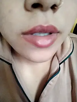 Snapshot of Anki-doll chatting on January 31, 9:37 am Anki-doll online show from January 31, 9:37 am
