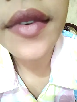 Snapshot of Anki-doll chatting on February 1, 6:21 am Anki-doll online show from February 1, 6:21 am
