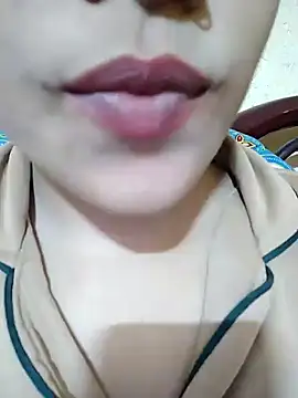 Snapshot of Anki-doll chatting on February 2, 12:57 pm Anki-doll online show from February 2, 12:57 pm