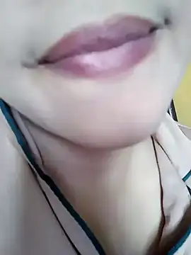 Snapshot of Anki-doll chatting on February 5, 6:13 am Anki-doll online show from February 5, 6:13 am