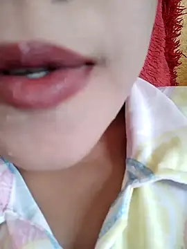 Snapshot of Anki-doll chatting on February 8, 9:56 am Anki-doll online show from February 8, 9:56 am