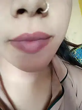 Snapshot of Anki-doll chatting on February 9, 6:11 am Anki-doll online show from February 9, 6:11 am