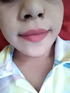 Snapshot of Anki-doll chatting on February 18, 9:32 am Anki-doll online show from February 18, 9:32 am