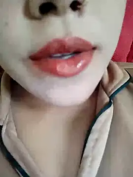 Snapshot of Anki-doll chatting on February 19, 9:39 am Anki-doll online show from February 19, 9:39 am