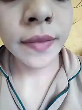 Snapshot of Anki-doll chatting on March 10, 8:59 am Anki-doll online show from March 10, 8:59 am