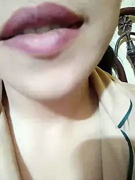 Snapshot of Anki-doll chatting on March 17, 1:08 pm Anki-doll online show from March 17, 1:08 pm