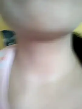 Snapshot of Anki-doll chatting on October 17, 5:32 am Anki-doll online show from October 17, 5:32 am