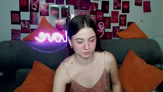 MilanaRoza online show from November 6, 5:52 am