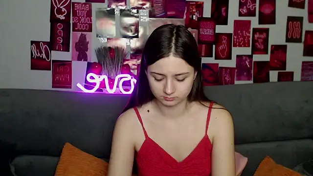 MilanaRoza online show from December 5, 6:00 am