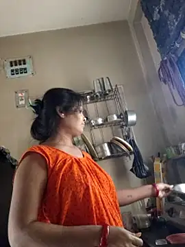 Snapshot of yoursweety09 chatting on January 5, 6:46 am yoursweety09 online show from January 5, 6:46 am