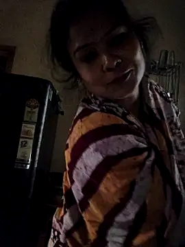 Snapshot of yoursweety09 chatting on January 14, 1:47 am yoursweety09 online show from January 14, 1:47 am