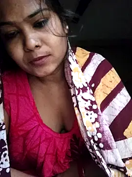 Snapshot of yoursweety09 chatting on January 21, 2:43 am yoursweety09 online show from January 21, 2:43 am