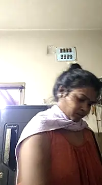Snapshot of yoursweety09 chatting on January 25, 3:20 pm yoursweety09 online show from January 25, 3:20 pm