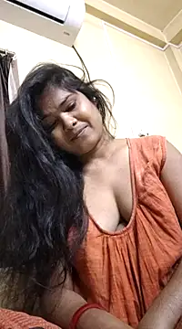 Snapshot of yoursweety09 chatting on January 26, 2:03 am yoursweety09 online show from January 26, 2:03 am