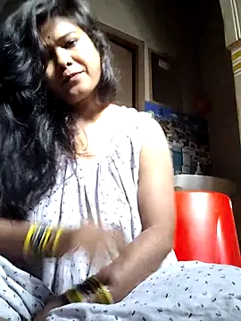 Snapshot of yoursweety09 chatting on March 11, 2:21 am yoursweety09 online show from March 11, 2:21 am