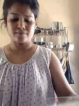 Snapshot of yoursweety09 chatting on March 11, 7:04 am yoursweety09 online show from March 11, 7:04 am