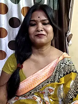 Snapshot of yoursweety09 chatting on September 13, 7:52 am yoursweety09 online show from September 13, 7:52 am
