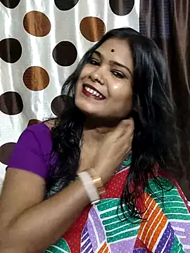 Snapshot of yoursweety09 chatting on October 9, 8:23 am yoursweety09 online show from October 9, 8:23 am