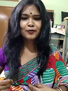 Snapshot of yoursweety09 chatting on October 22, 7:52 am yoursweety09 online show from October 22, 7:52 am