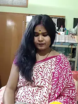 Snapshot of yoursweety09 chatting on March 9, 8:18 am yoursweety09 online show from March 9, 8:18 am