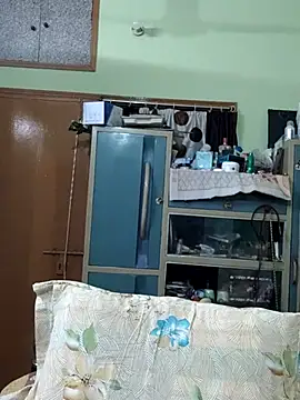 Snapshot of yoursweety09 chatting on March 14, 2:11 pm yoursweety09 online show from March 14, 2:11 pm