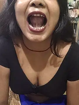 Snapshot of yoursweety09 chatting on March 17, 2:09 pm yoursweety09 online show from March 17, 2:09 pm