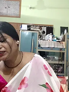 Snapshot of yoursweety09 chatting on April 3, 2:04 pm yoursweety09 online show from April 3, 2:04 pm