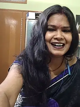 Snapshot of yoursweety09 chatting on April 9, 1:49 pm yoursweety09 online show from April 9, 1:49 pm