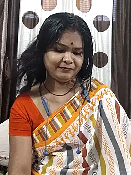 Snapshot of yoursweety09 chatting on April 11, 8:18 am yoursweety09 online show from April 11, 8:18 am