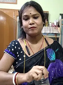yoursweety09 online show from May 30, 2:14 pm