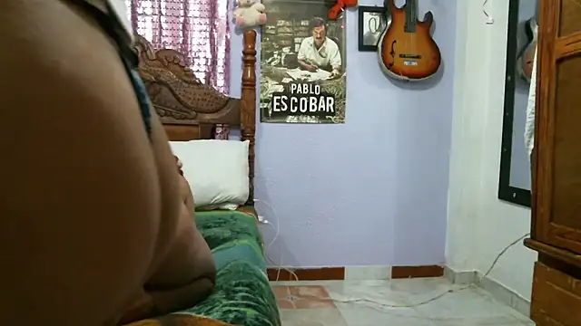 pamelaykamila online show from January 9, 3:55 pm