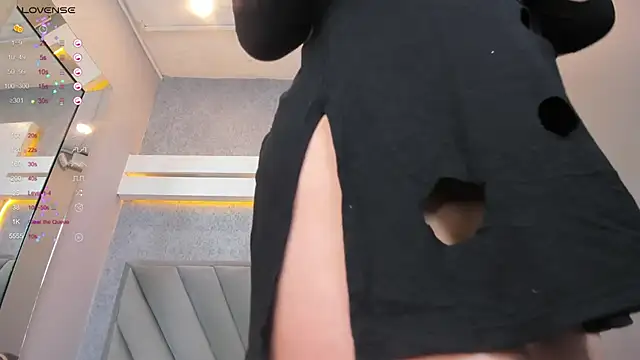 JessicaMilan online show from February 2, 7:20 am