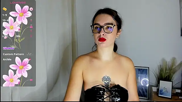 MissJudith online show from October 3, 8:22 am