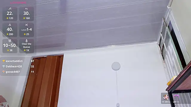 Laylafoxy tay online show from February 1, 6:10 am