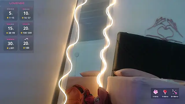 Laylafoxy tay online show from February 14, 3:54 am