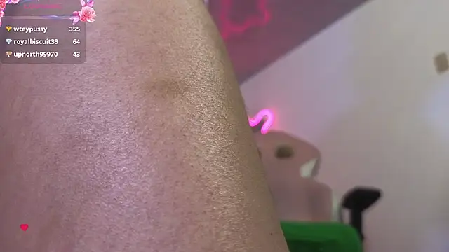 Laylafoxy tay online show from March 10, 6:27 am