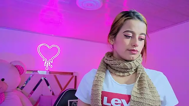 Laylafoxy tay online show from September 14, 3:05 am